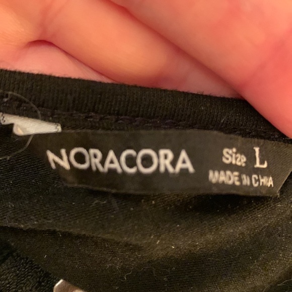 Nora Cora v neck top with 3/4 zipper front detail. - Picture 8 of 10